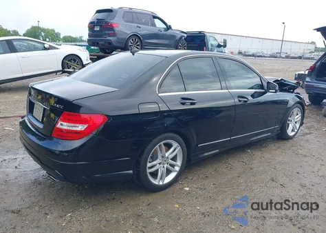 2013 Mercedes-Benz C 300 Luxury 4Matic/Sport 4Matic from USA, damaged, VIN WDDGF8AB9DR257242